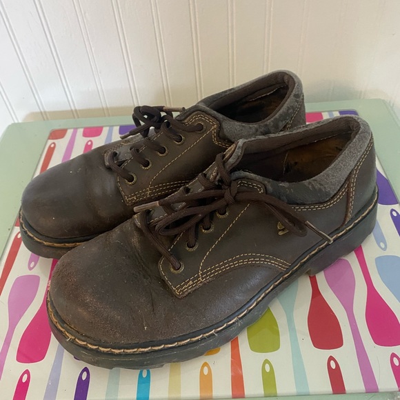 Skechers Shoes - Picture 2 of 4